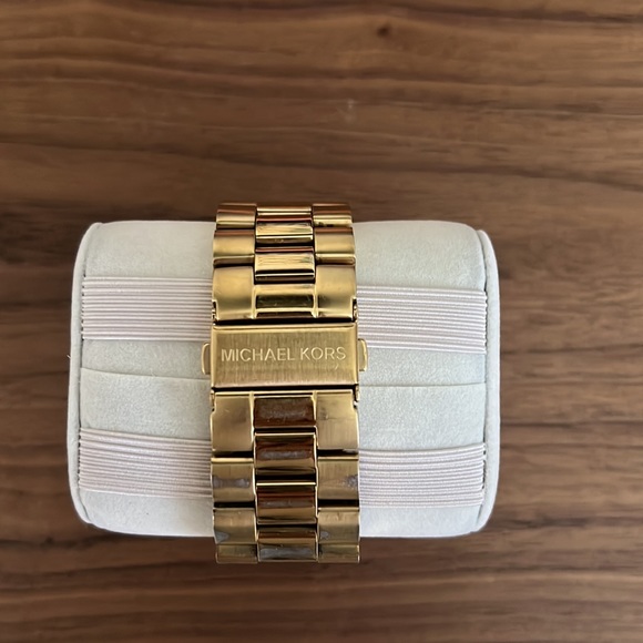 Michael Kors Gold Watch - Picture 2 of 6